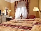 Astoria Hotel City Center Budapest - romantic and elegant hotelroom at cheap prices in Astoria