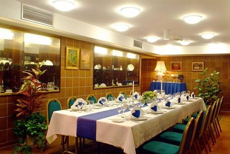 Conference- and meeting room at affordable price in Budapest, in Grand Hotel Hungaria