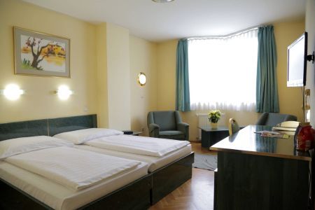 Hotel Bara Budapest city hotel - Bara city hotel Budapest