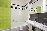 Ibis Styles Budapest Center - bathroom of the 4-star hotel in Budapest with amenities